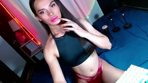 lovelymiss_shyna11 online show from 01-06-25, 11:51