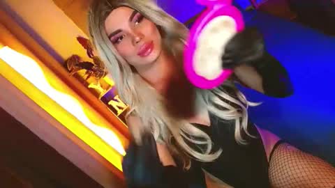 lovelymiss_shyna11 online show from 05-08-26, 08:41