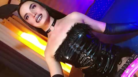 lovelymiss_shyna11 online show from 05-09-26, 08:41