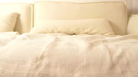 Snapshot of lovelynightt chatting on 10-15-25, 02:39 kim online show from 10-15-25, 02:39