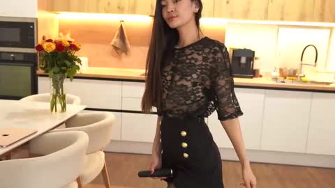 Snapshot of lovelynightt chatting on 10-21-25, 03:46 kim online show from 10-21-25, 03:46