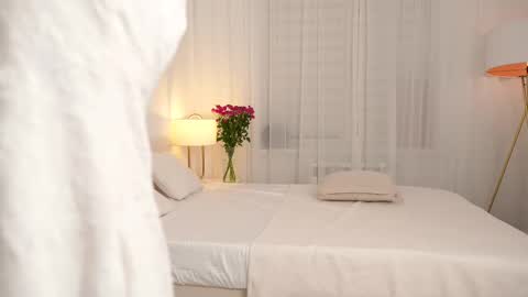 Snapshot of lovelynightt chatting on 11-11-25, 01:44 kim online show from 11-11-25, 01:44