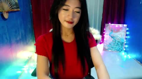 Snapshot of lovelypetite143 chatting on 07-20-26, 05:04 lovelypetite143 online show from 07-20-26, 05:04