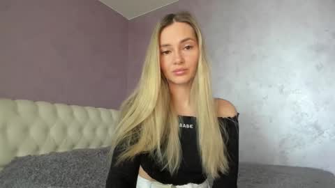 Snapshot of lovelyrose135 chatting on 02-13-26, 10:11 Lovely Rose online show from 02-13-26, 10:11