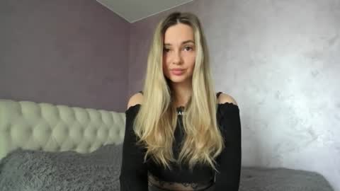 Snapshot of lovelyrose135 chatting on 03-28-26, 09:09 Lovely Rose online show from 03-28-26, 09:09