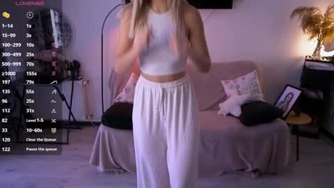 Anna online show from 10-14-25, 10:27