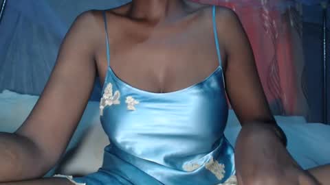 miss fancy louis online show from 12-31-24, 05:33
