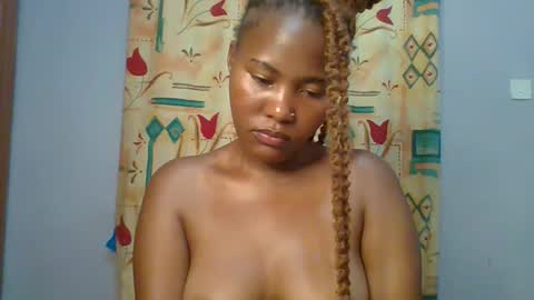 Snapshot of lovelyy_dreams chatting on 04-15-26, 06:15 Hanna online show from 04-15-26, 06:15