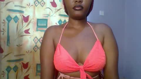 Snapshot of lovelyy_dreams chatting on 04-26-26, 05:49 Hanna online show from 04-26-26, 05:49