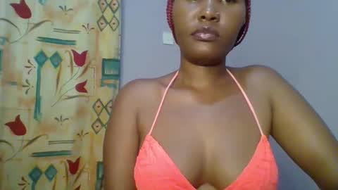 Snapshot of lovelyy_dreams chatting on 04-26-26, 07:22 Hanna online show from 04-26-26, 07:22