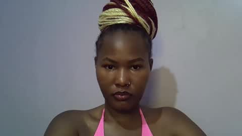 Snapshot of lovelyy_dreams chatting on 05-05-26, 04:59 Hanna online show from 05-05-26, 04:59