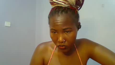 Snapshot of lovelyy_dreams chatting on 05-07-26, 05:13 Hanna online show from 05-07-26, 05:13