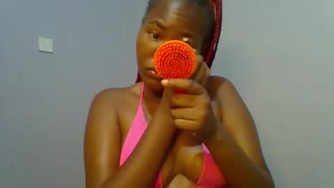 Snapshot of lovelyy_dreams chatting on 05-11-26, 03:23 Hanna online show from 05-11-26, 03:23