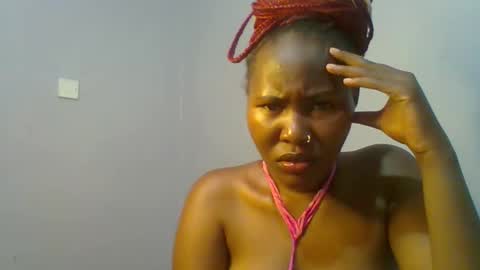 Snapshot of lovelyy_dreams chatting on 05-18-26, 04:07 Hanna online show from 05-18-26, 04:07