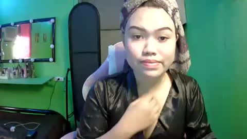 lovemae352295 online show from 02-02-26, 06:01