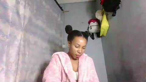 lovemarie08 online show from 04-21-26, 05:50