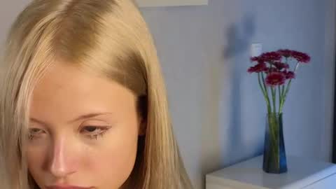 Snapshot of lovendy chatting on 12-10-24, 03:33 NTMY IM LANA online show from 12-10-24, 03:33