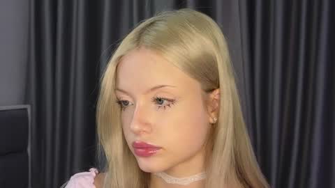 Snapshot of lovendy chatting on 12-24-24, 01:50 NTMY IM LANA online show from 12-24-24, 01:50