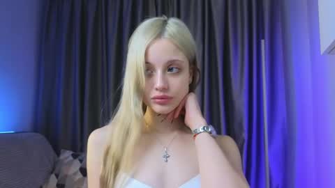 Snapshot of lovendy chatting on 02-20-25, 04:57 NTMY IM LANA online show from 02-20-25, 04:57