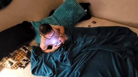 That guy online show from 01-01-25, 07:43