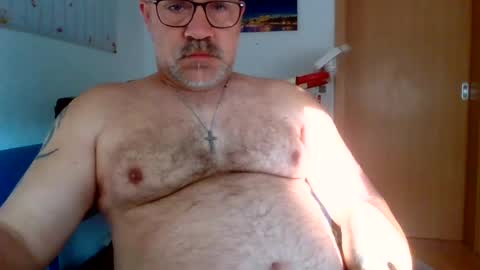 Snapshot of lover010983 chatting on 07-23-26, 05:38 lover010983 online show from 07-23-26, 05:38