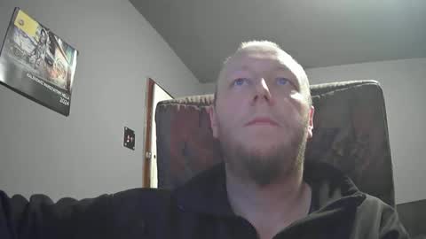 Snapshot of lover582553 chatting on 12-27-24, 10:45 lover582553 online show from 12-27-24, 10:45