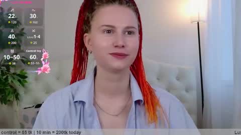 Snapshot of lover_daisy_ chatting on 06-17-26, 11:45 DAISY online show from 06-17-26, 11:45