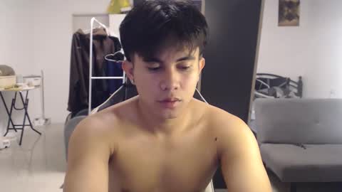 Snapshot of loverboyph04 chatting on 09-19-25, 06:15 loverboyph04 online show from 09-19-25, 06:15