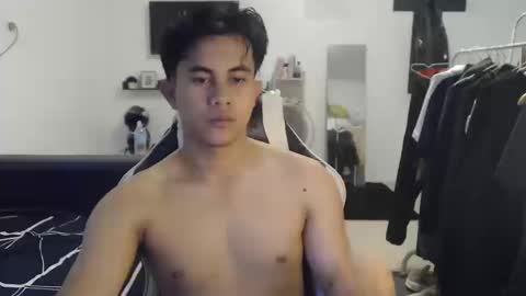 loverboyph04 online show from 12-18-25, 03:12