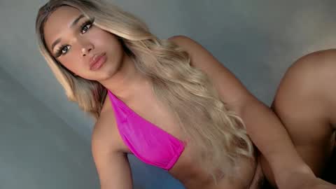 Snapshot of lovers_in_black chatting on 12-27-24, 08:02 DJ Cumshooter online show from 12-27-24, 08:02