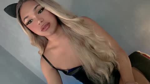 Snapshot of lovers_in_black chatting on 01-11-25, 06:03 DJ Cumshooter online show from 01-11-25, 06:03