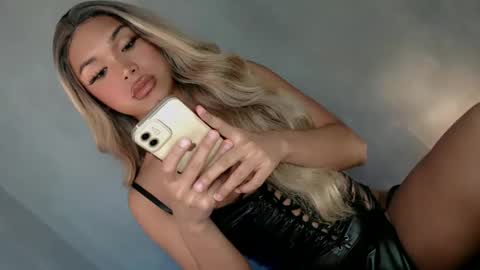 Snapshot of lovers_in_black chatting on 01-12-25, 08:36 DJ Cumshooter online show from 01-12-25, 08:36