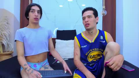 sofia and bryan online show from 05-03-26, 01:55