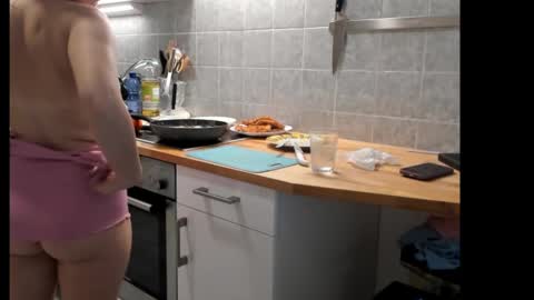 lovesally7 online show from 01-19-25, 09:33