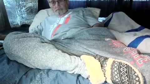 Snapshot of lovesex6565 chatting on 06-22-26, 11:18 just here to have fun and cum online show from 06-22-26, 11:18