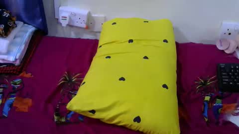 Snapshot of loveslut_ chatting on 10-09-25, 04:38 loveslut_ online show from 10-09-25, 04:38