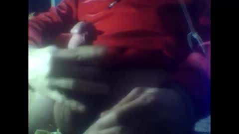 Snapshot of lovetoedgee chatting on 12-31-24, 10:04 lovetoedgee online show from 12-31-24, 10:04