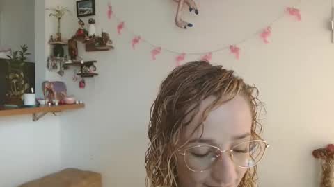 Snapshot of loving__lily chatting on 11-06-25, 03:13 loving online show from 11-06-25, 03:13