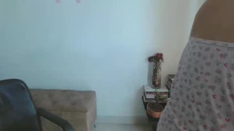 Snapshot of loving__lily chatting on 11-11-25, 05:24 loving online show from 11-11-25, 05:24