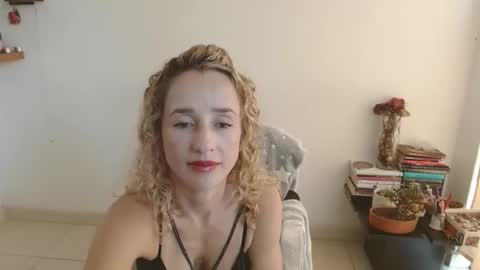 Snapshot of loving__lily chatting on 11-29-25, 02:42 loving online show from 11-29-25, 02:42