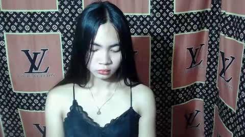 Snapshot of loving_rhean chatting on 11-17-25, 10:32 loving_rhean online show from 11-17-25, 10:32