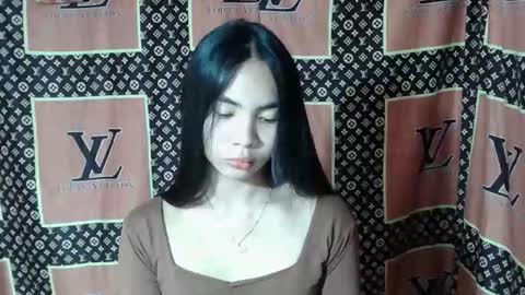 Snapshot of loving_rhean chatting on 12-20-25, 12:23 loving_rhean online show from 12-20-25, 12:23