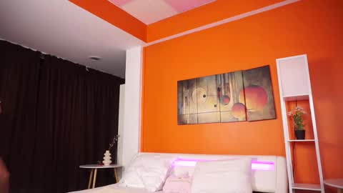 Nora online show from 11-23-25, 04:12