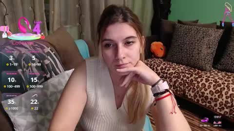 Snapshot of lovingfeetheels chatting on 03-02-26, 08:15 Antonia online show from 03-02-26, 08:15