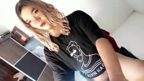 Lovingmonaru969 online show from 10-05-25, 12:47