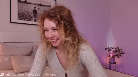 Snapshot of lowfreqsiren chatting on 01-16-25, 01:04 . online show from 01-16-25, 01:04