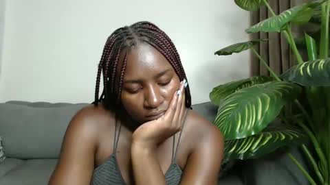 Snapshot of loyalcutie chatting on 01-12-25, 01:05 loyalcutie online show from 01-12-25, 01:05