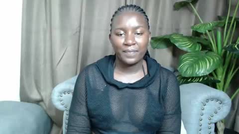 Snapshot of loyalcutie chatting on 01-28-25, 05:00 loyalcutie online show from 01-28-25, 05:00