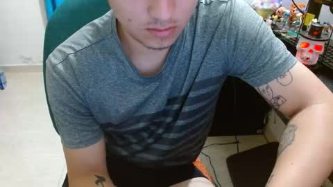 Snapshot of lpsoldi3r chatting on 10-18-25, 12:57 SoldierHugeCock online show from 10-18-25, 12:57