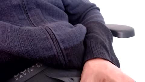 lreed090 online show from 02-07-25, 07:06